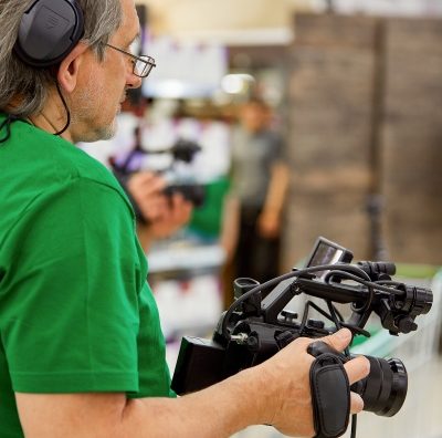 behind-the-scenes-of-video-production-or-video-sho-2025-01-09-18-42-38-utc (2)