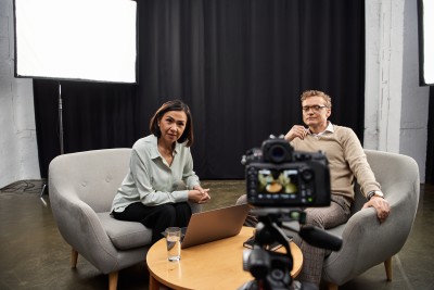 journalist-interviews-male-specialist-in-a-modern-2024-11-17-01-46-45-utc (1)